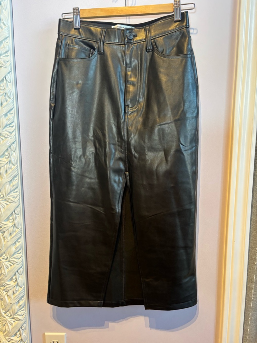 Abercrombie & Fitch Black Faux Leather Long Skirt Size 25